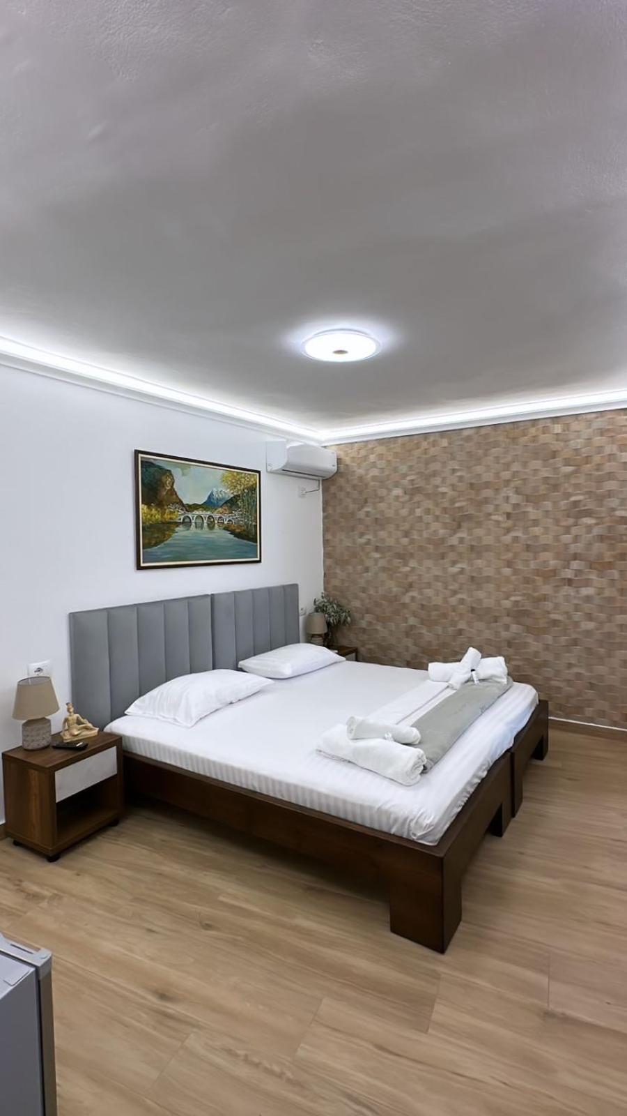 Vila Fatos Qama Berat Exterior photo